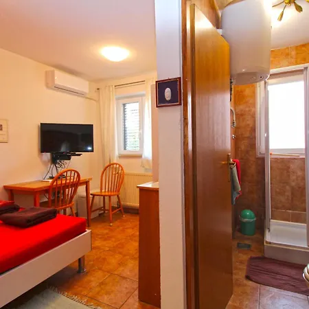 Apartment Kada 1571 Pula