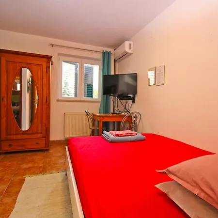 Kada 1571 Apartamento Pula